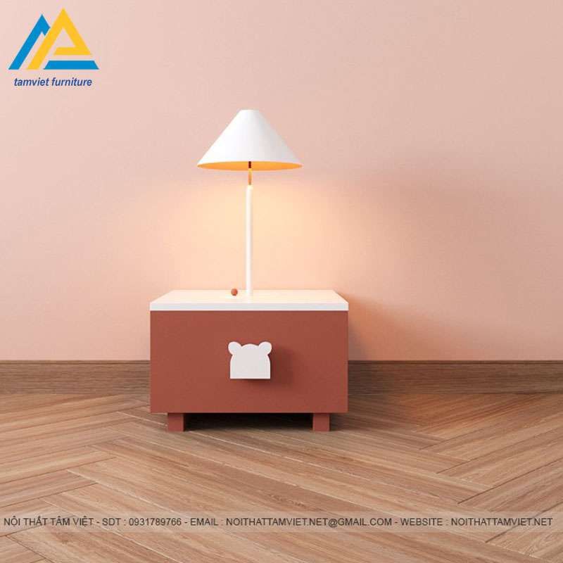 bo-combo-phong-ngu-tre-em-go-cong-nghiep-CPT-09-6.jpg Tab đầu giường nhỏ xinh đặt đèn ngủ cho bé