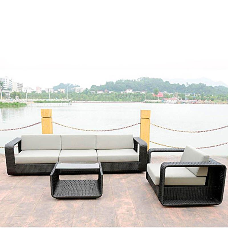 sofa-may-nhua-ngoai-troi