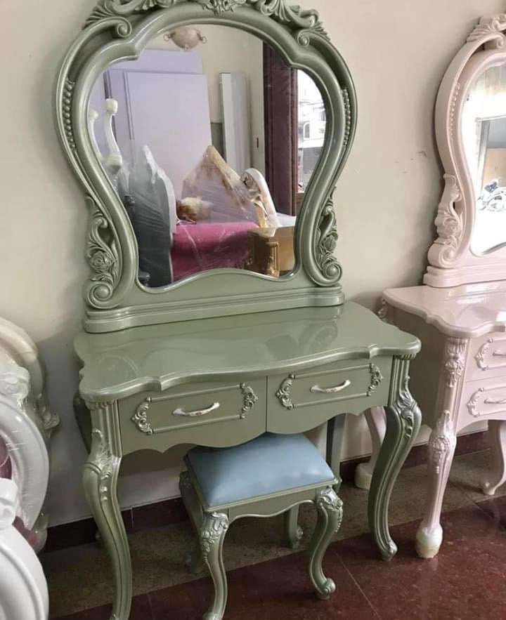 Bàn trang điểm tân cổ điển đẳng cấp và sang trọng