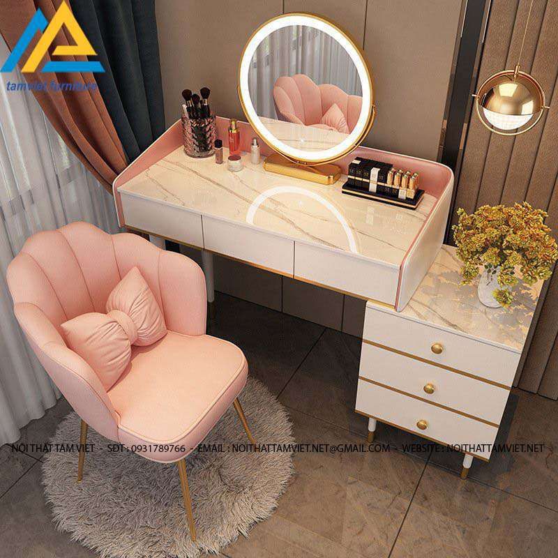 Những kiểu bàn trang điểm màu hồng xinh lung linh cho phái nữ