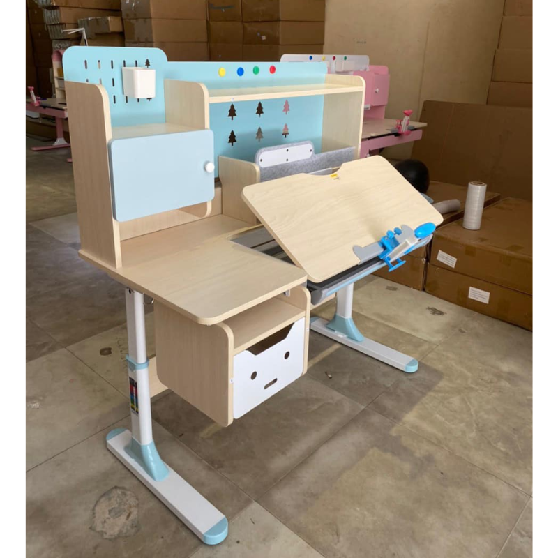 Bàn học cho bé chống gù , chống cận BHS08