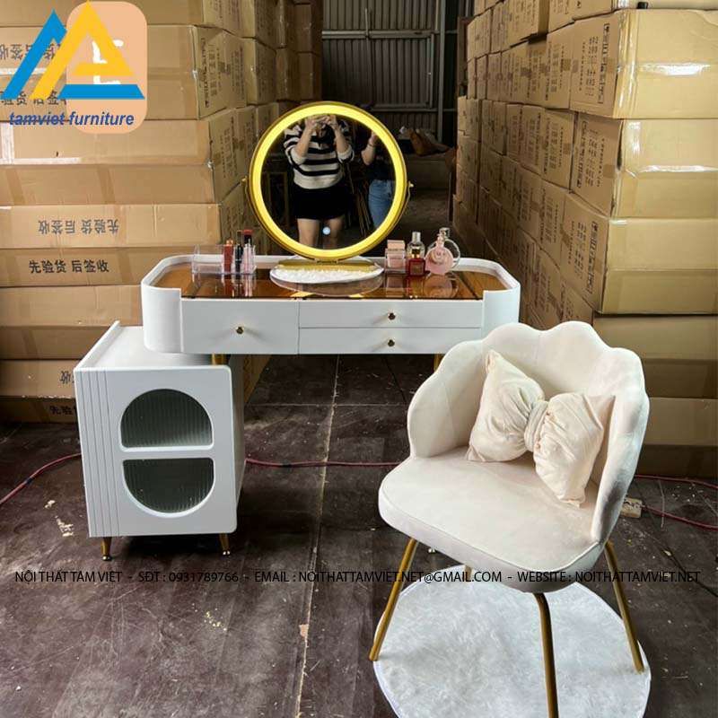 Bàn trang điểm nhập khẩu gỗ công nghiệp BTD-04