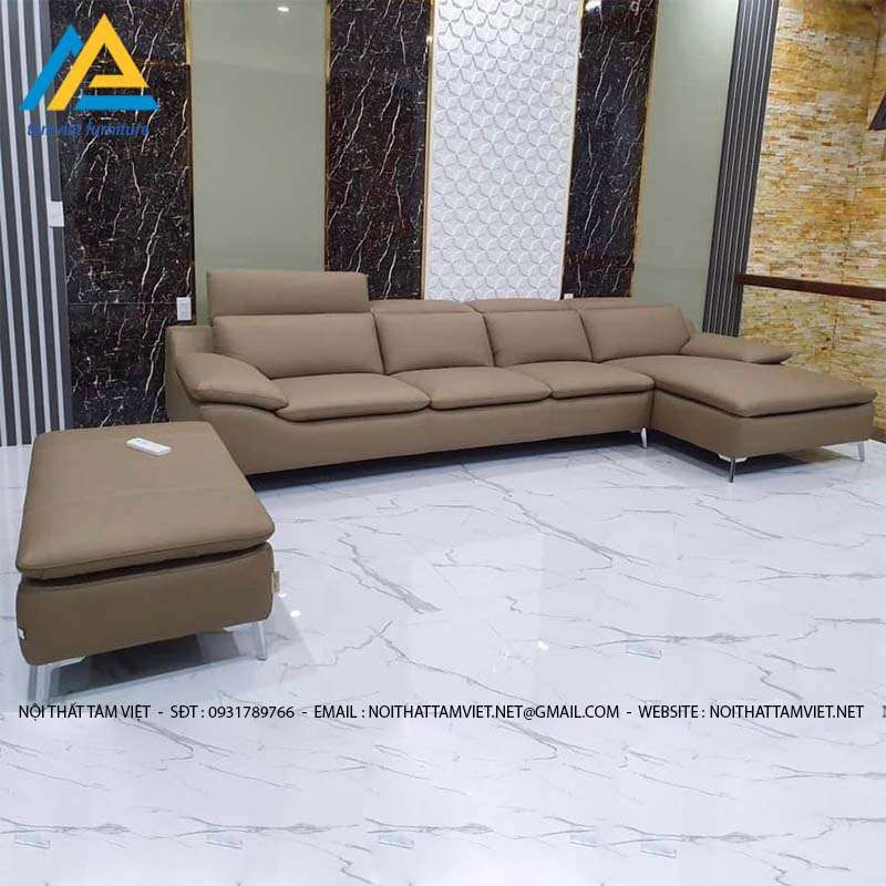 tranh-dat-sofa-truoc-guong