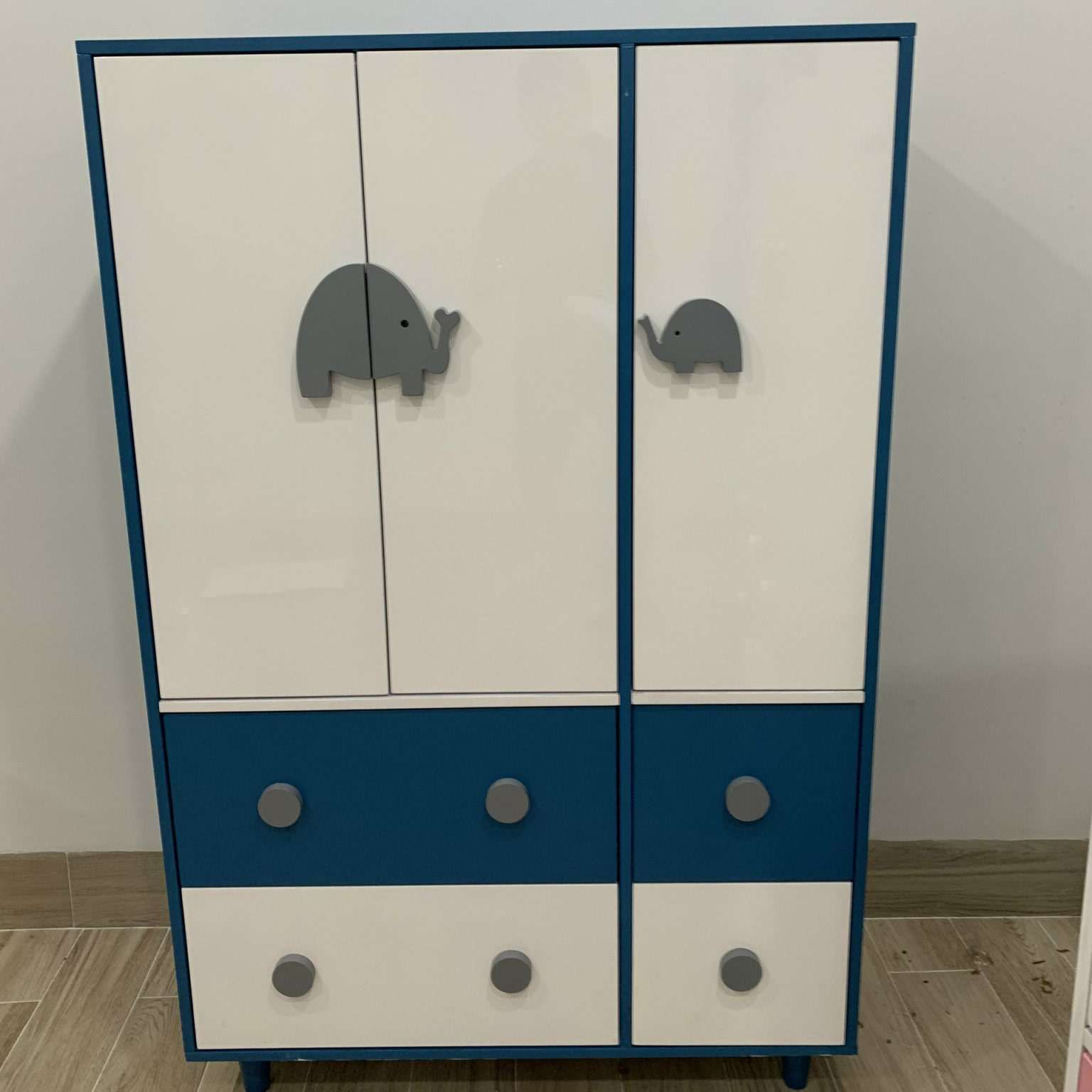 Tủ áo trẻ em gỗ công nghiệp TTE-908