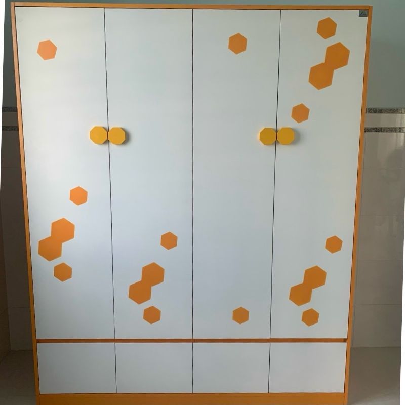 Tủ quần áo em bé 4 cánh mở gỗ công nghiệp TTE-1605